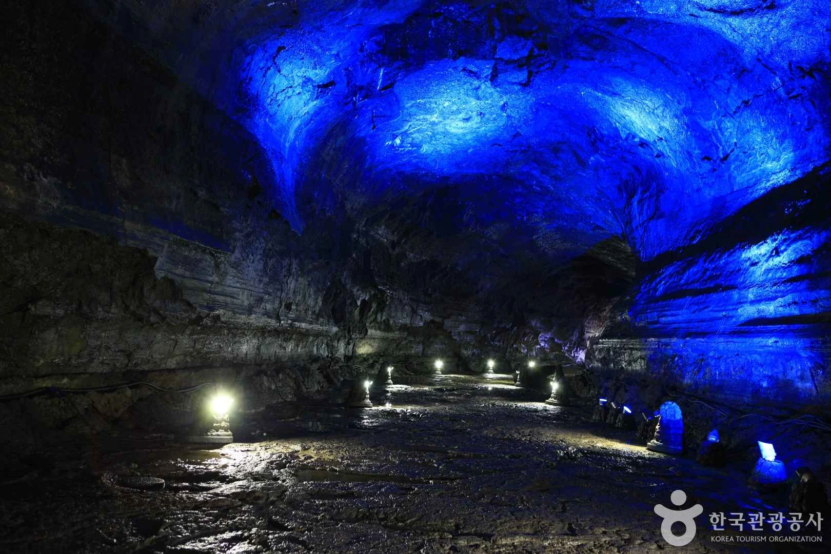 Manjanggul Cave Tube
